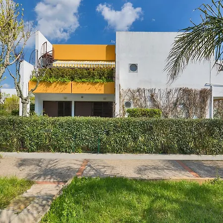 Victor Village Ugento